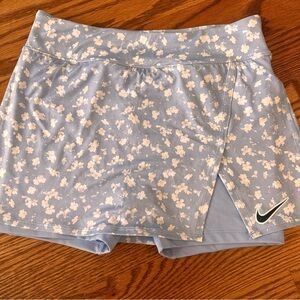 Nike Women's Light Blue Floral Skort